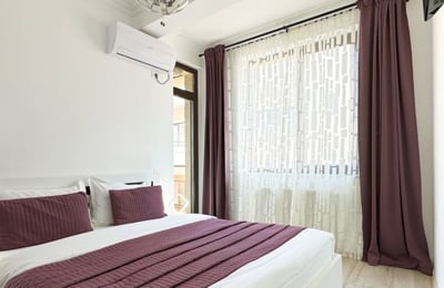 Аренда светлой 3-комнатной квартиры, 100 м², вид на озеро, Mamaia, Констанца, Румыния